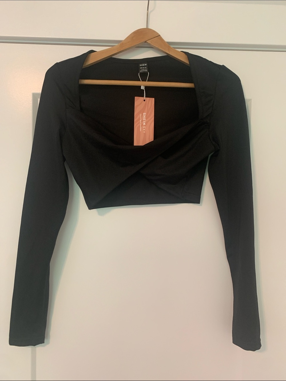 π₯Shein Black Long Sleeve Wrap Crop Top Size L NWT